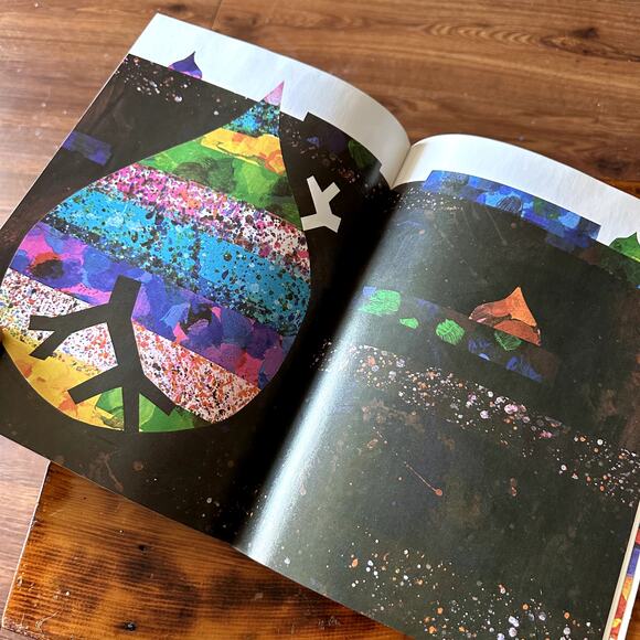 Vintage 1995 Eric Carle I See A Song Wordless Paperback Book - Picture 7 of 9